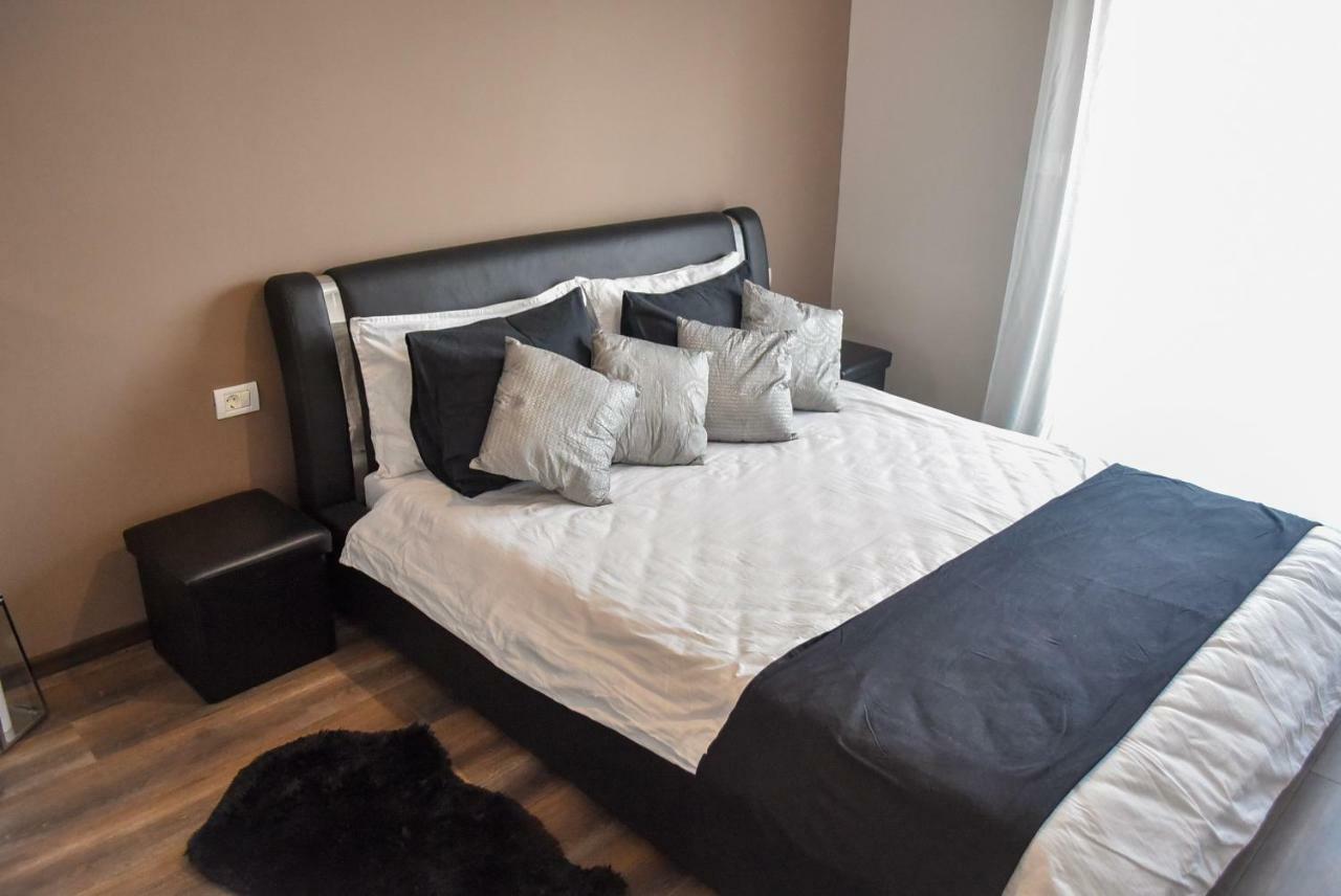 Wood Central Apartment Temeşvar Dış mekan fotoğraf
